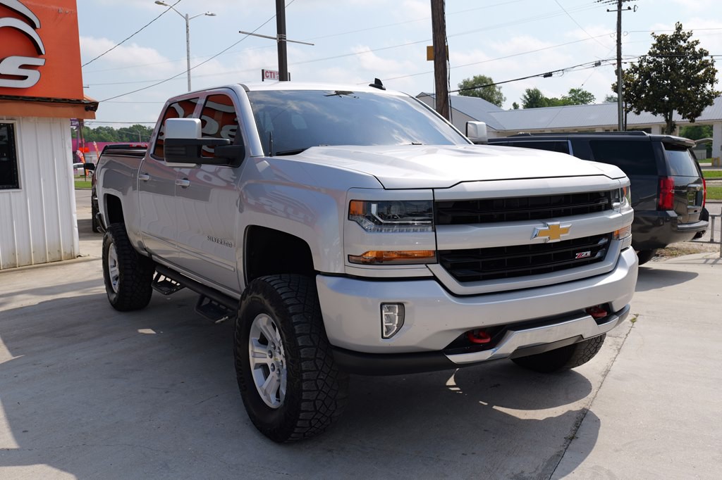 2018 Chevrolet Silverado 1500 Image 3