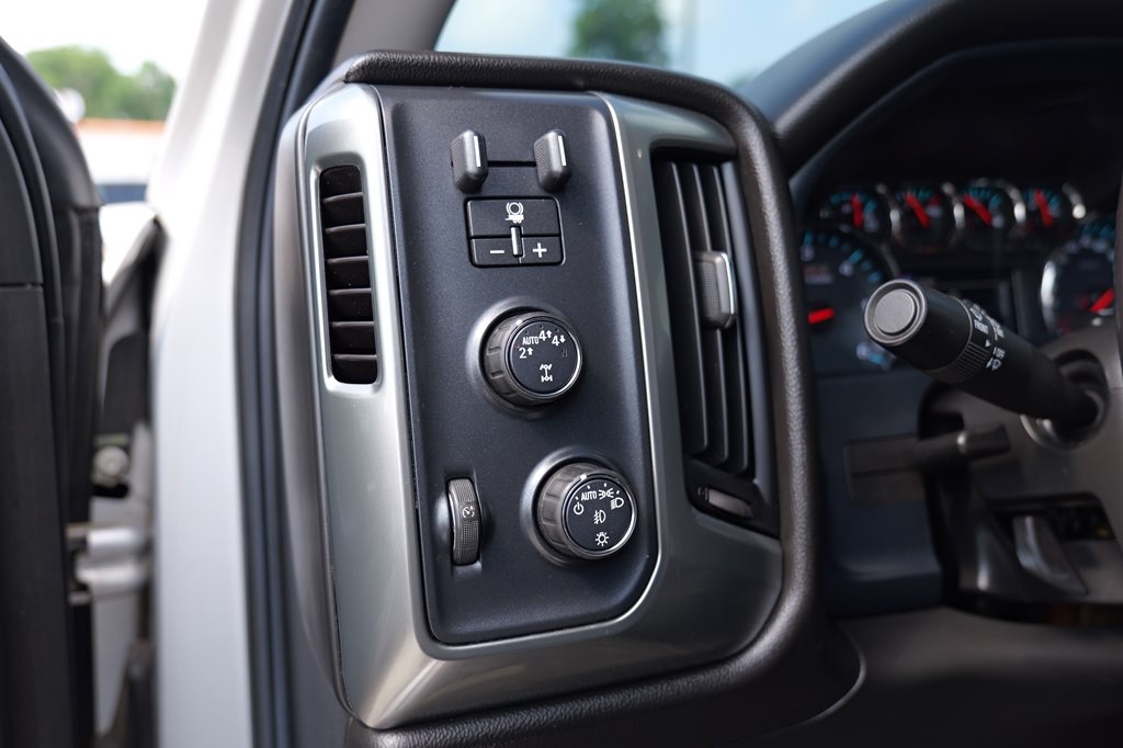 2018 Chevrolet Silverado 1500 Image 12