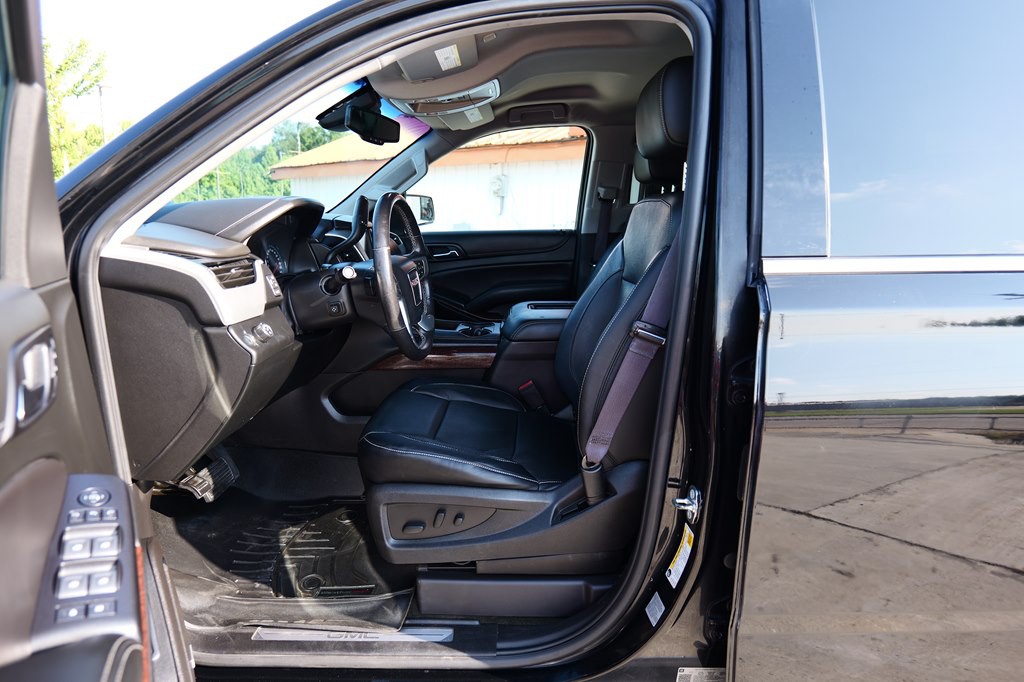 2017 GMC Yukon Image 9