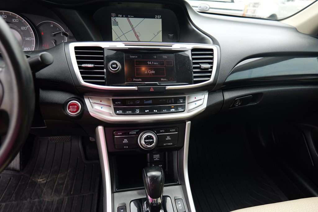 2015 Honda Accord Image 21