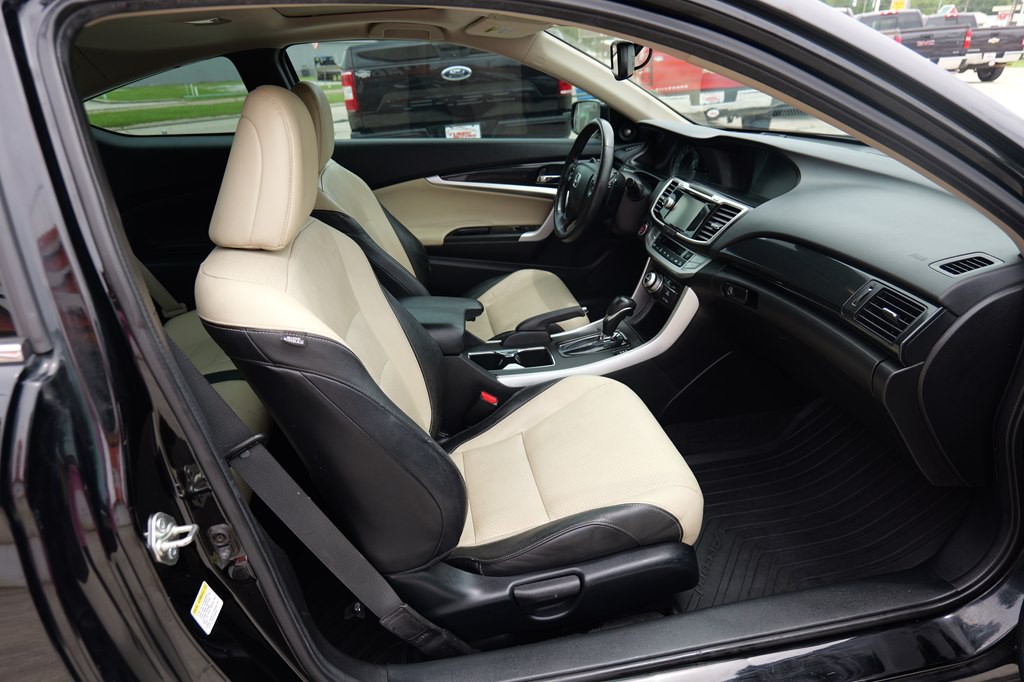 2015 Honda Accord Image 27