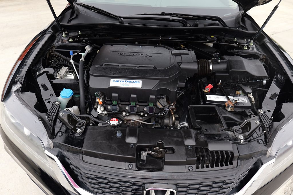 2015 Honda Accord Image 32