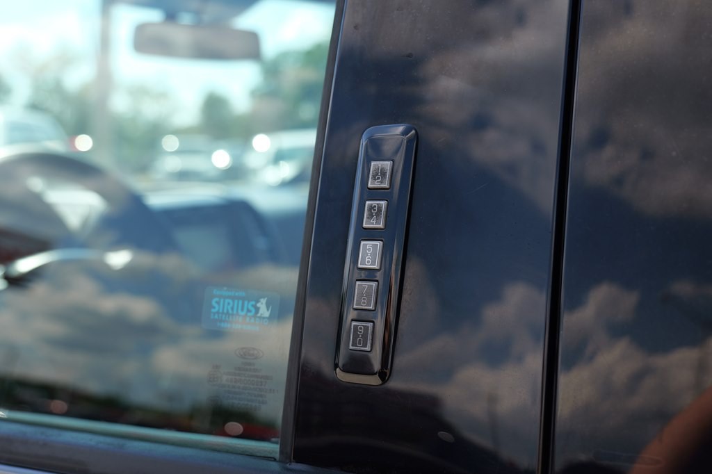2017 Ford F-150 Image 10