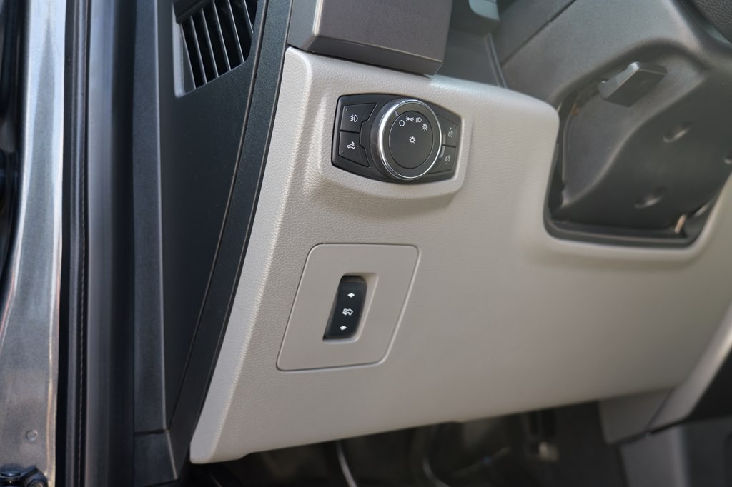 2017 Ford F-150 Image 13