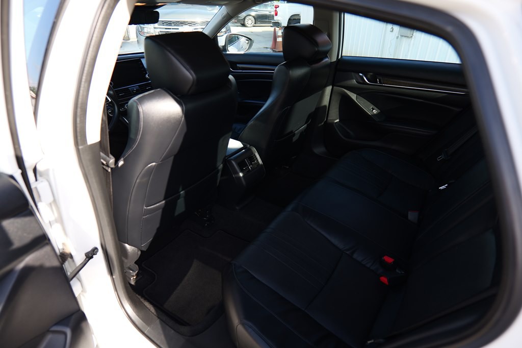 2018 Honda Accord Image 29