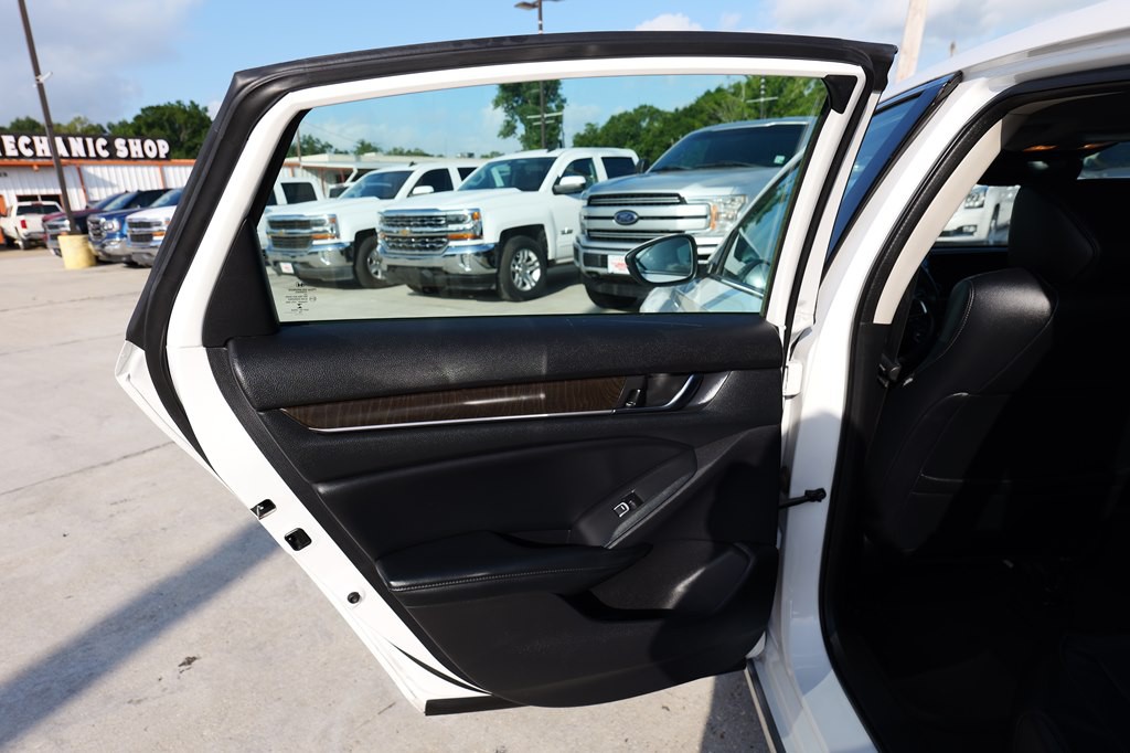 2018 Honda Accord Image 31