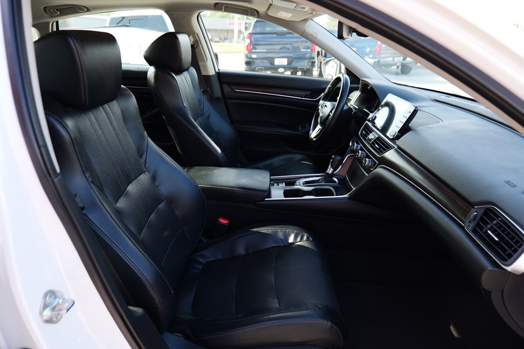 2018 Honda Accord Image 43