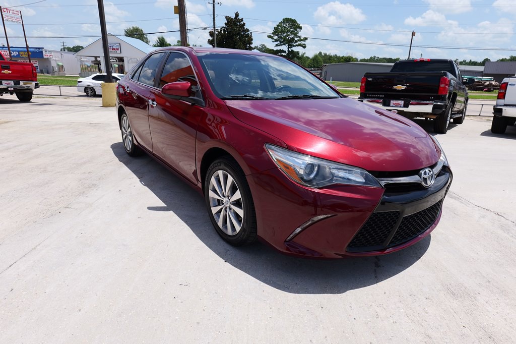 2016 Toyota Camry Image 3