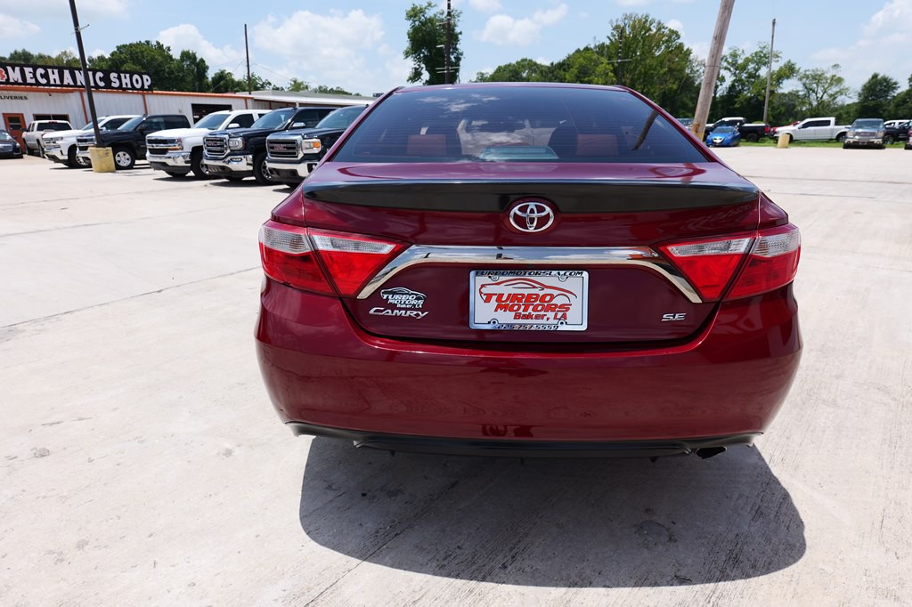 2016 Toyota Camry Image 6