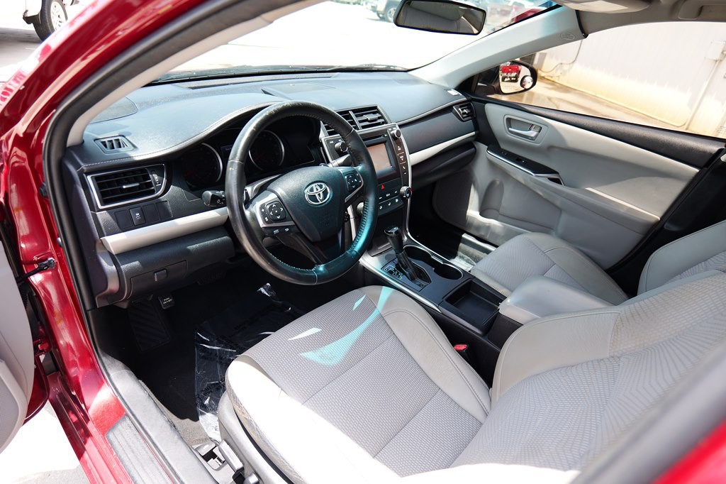 2016 Toyota Camry Image 11
