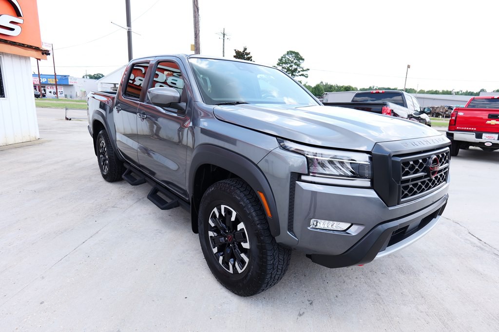 2024 Nissan Frontier Image 3