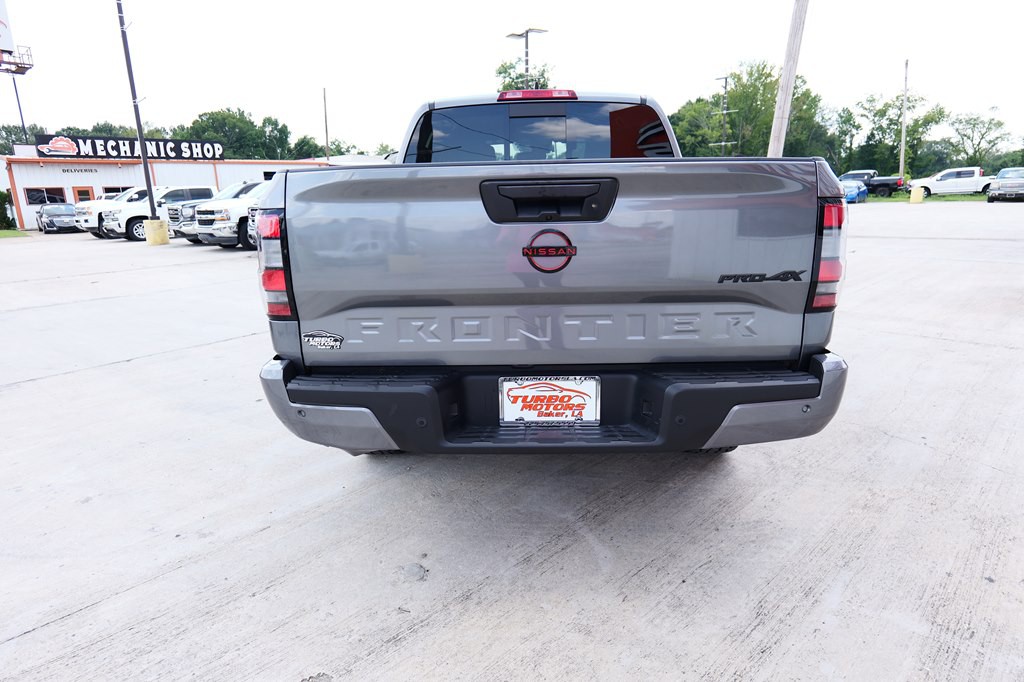2024 Nissan Frontier Image 6