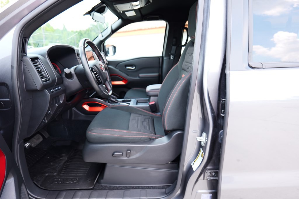 2024 Nissan Frontier Image 10