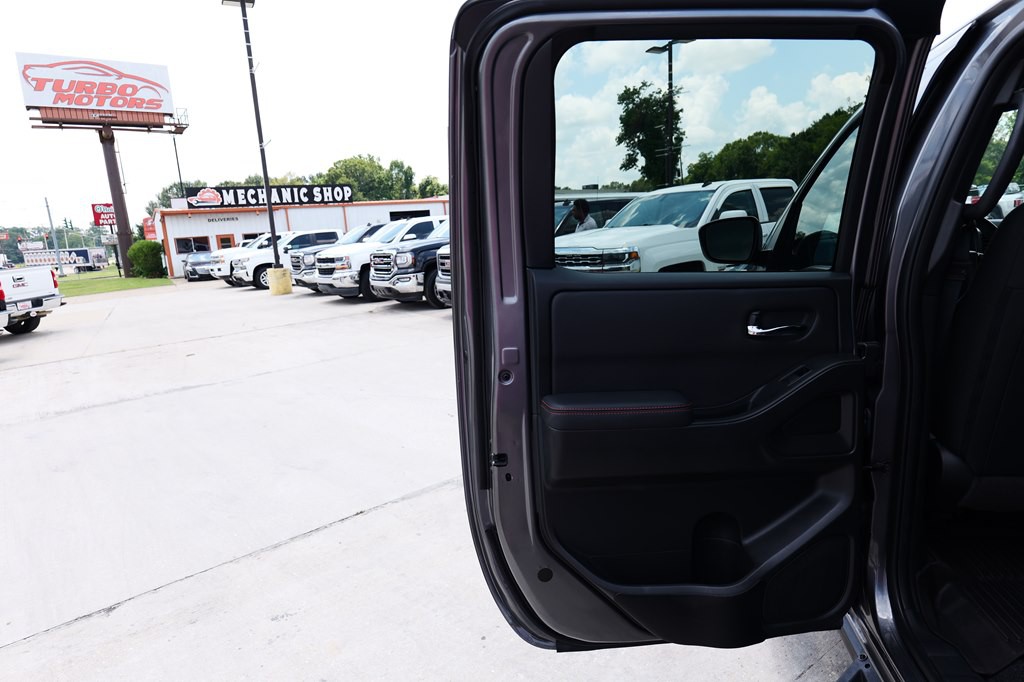 2024 Nissan Frontier Image 28