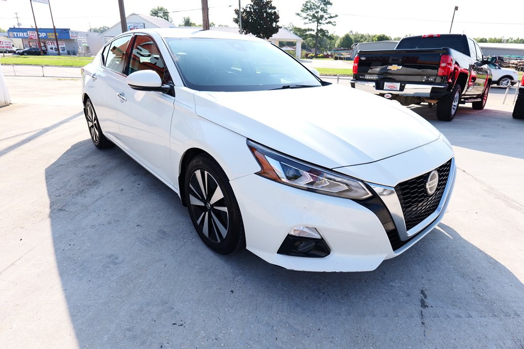 2022 Nissan Altima Image 3