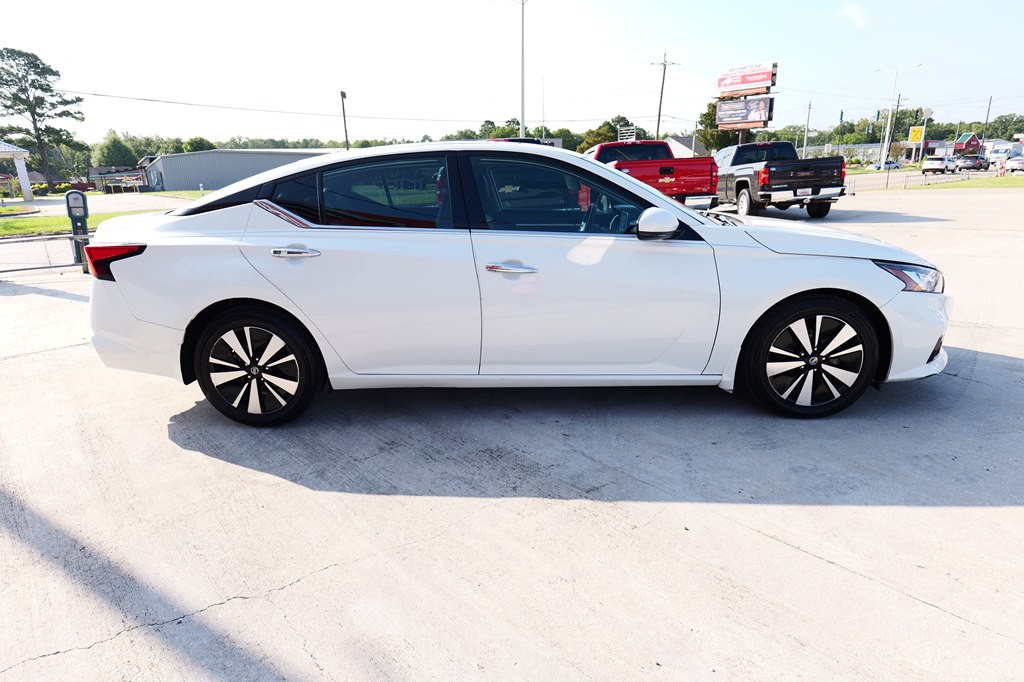 2022 Nissan Altima Image 4