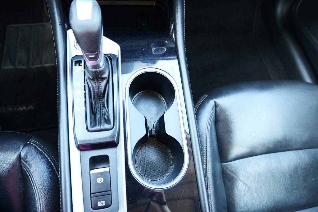 2022 Nissan Altima Image 24