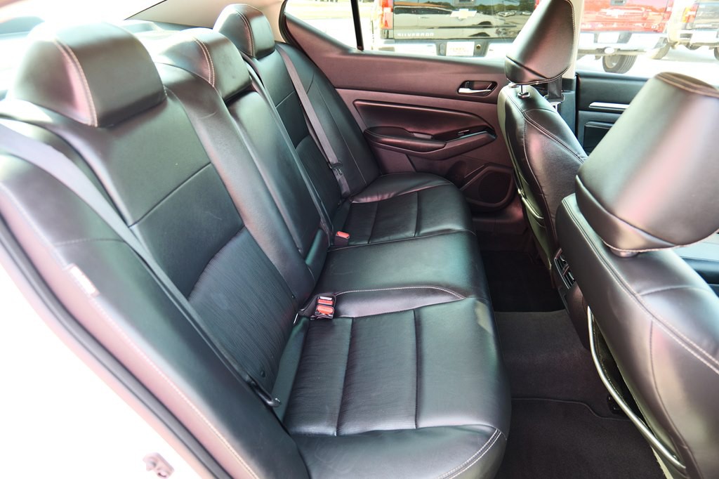 2022 Nissan Altima Image 39