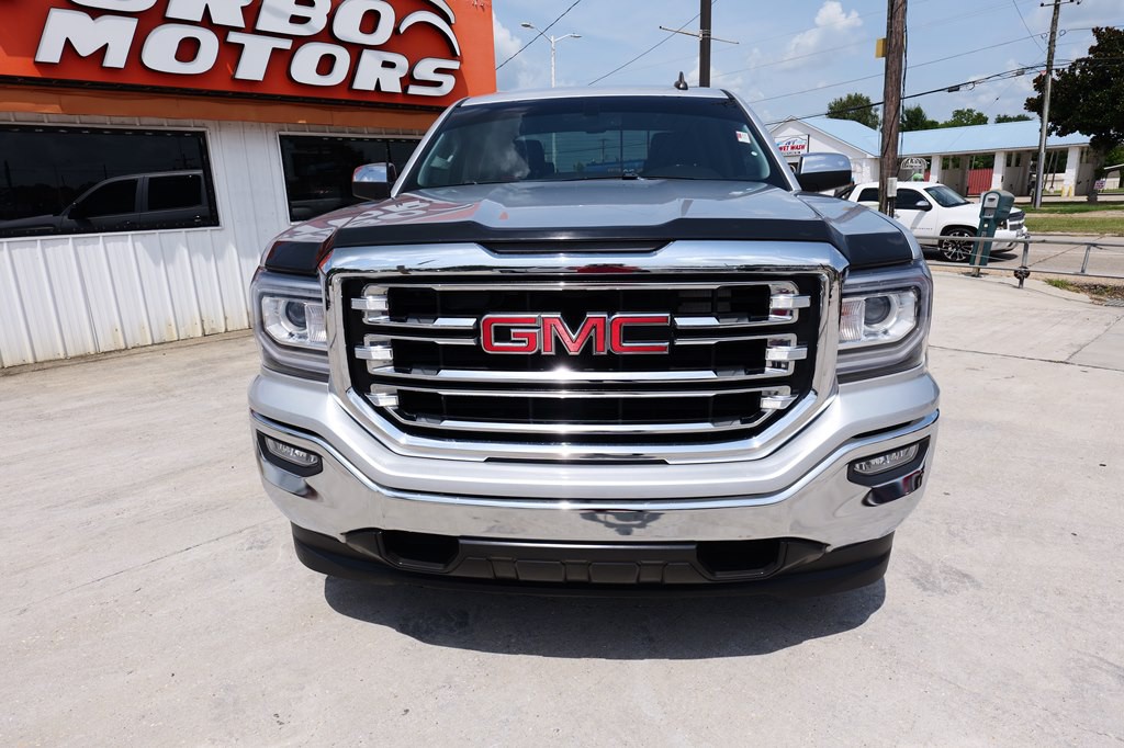 2018 GMC Sierra Image 2