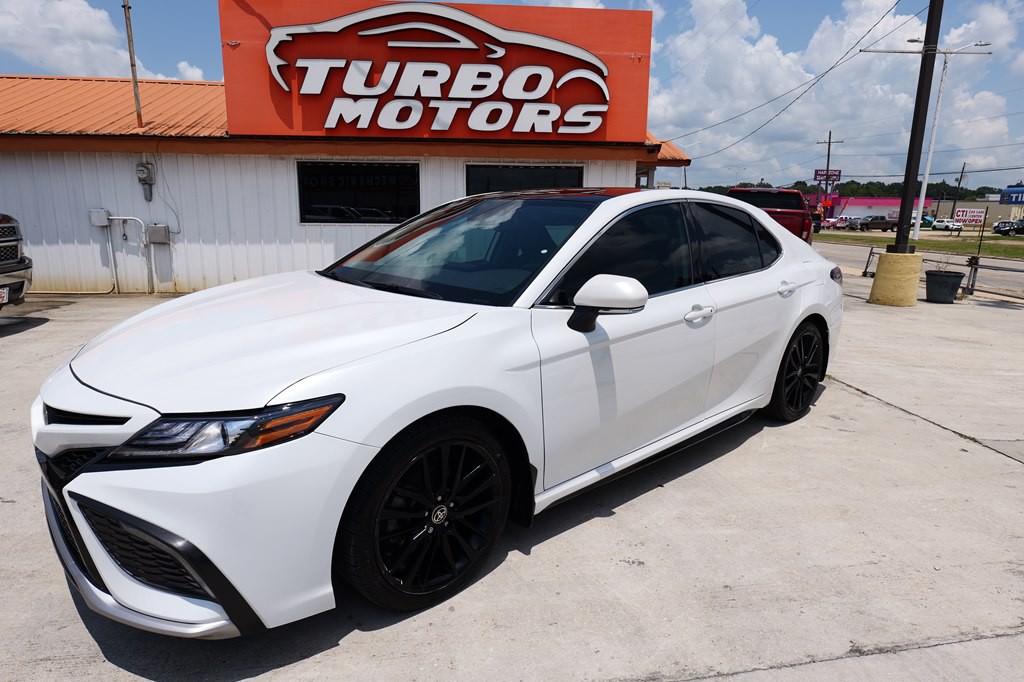 2022 Toyota Camry Image 1