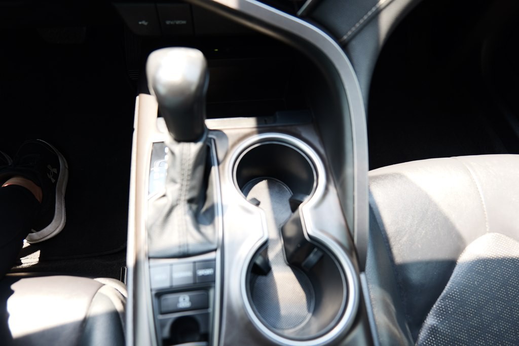 2022 Toyota Camry Image 24
