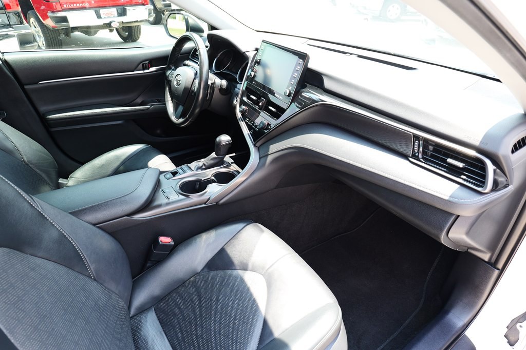 2022 Toyota Camry Image 43