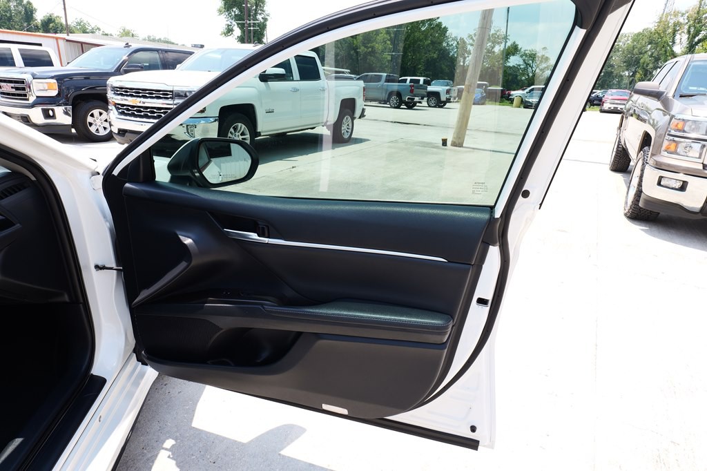 2022 Toyota Camry Image 46