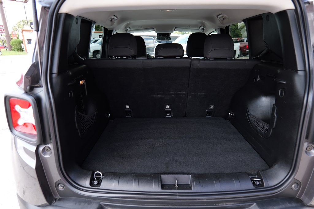 2020 Jeep Renegade Image 38