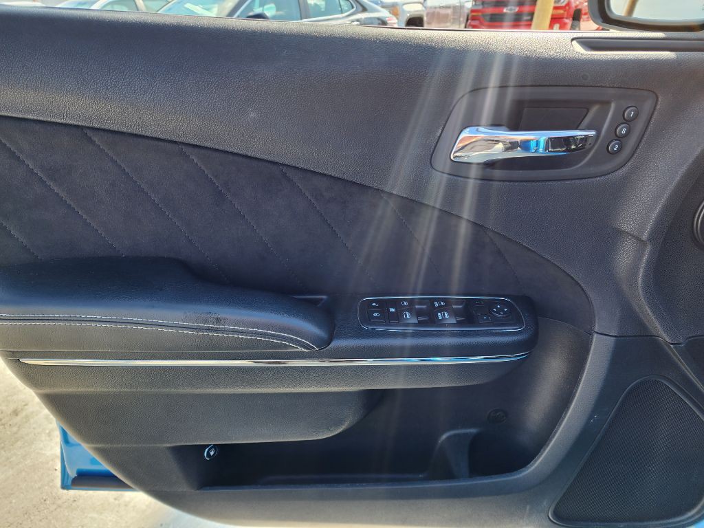 2018 Dodge Charger Image 16