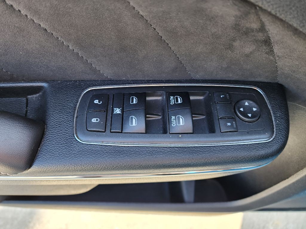 2018 Dodge Charger Image 17