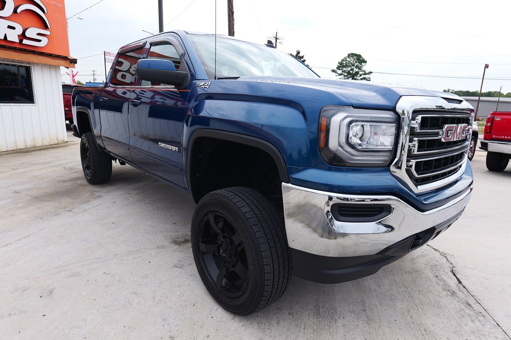 2018 GMC Sierra Image 3
