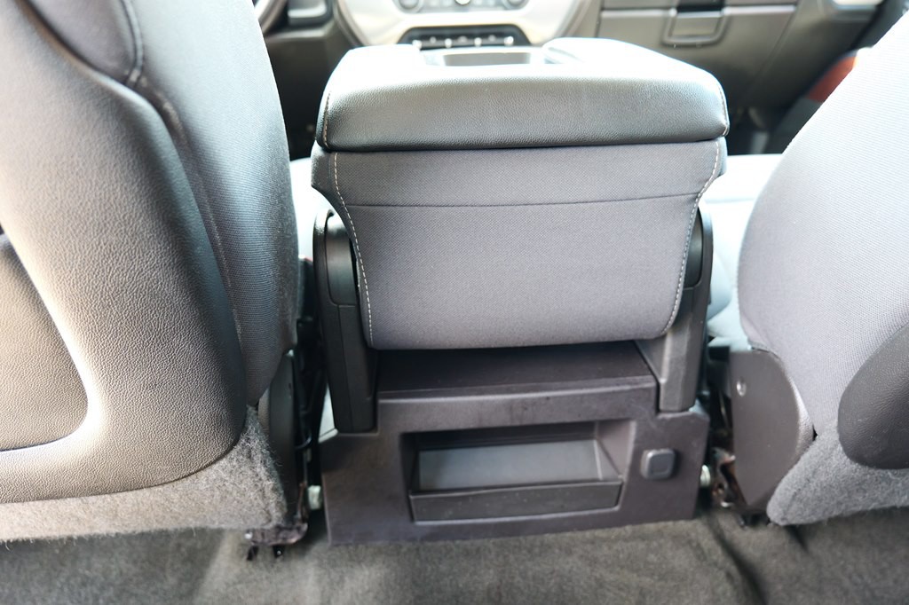 2015 GMC Sierra Image 33