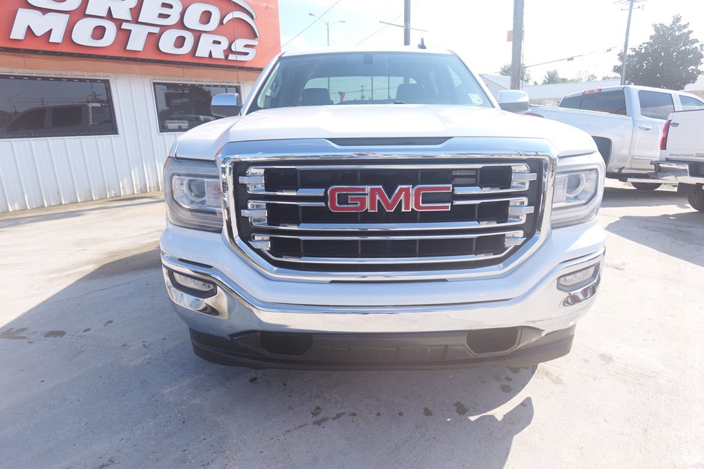 2018 GMC Sierra Image 2