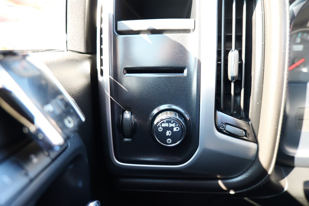 2018 GMC Sierra Image 16