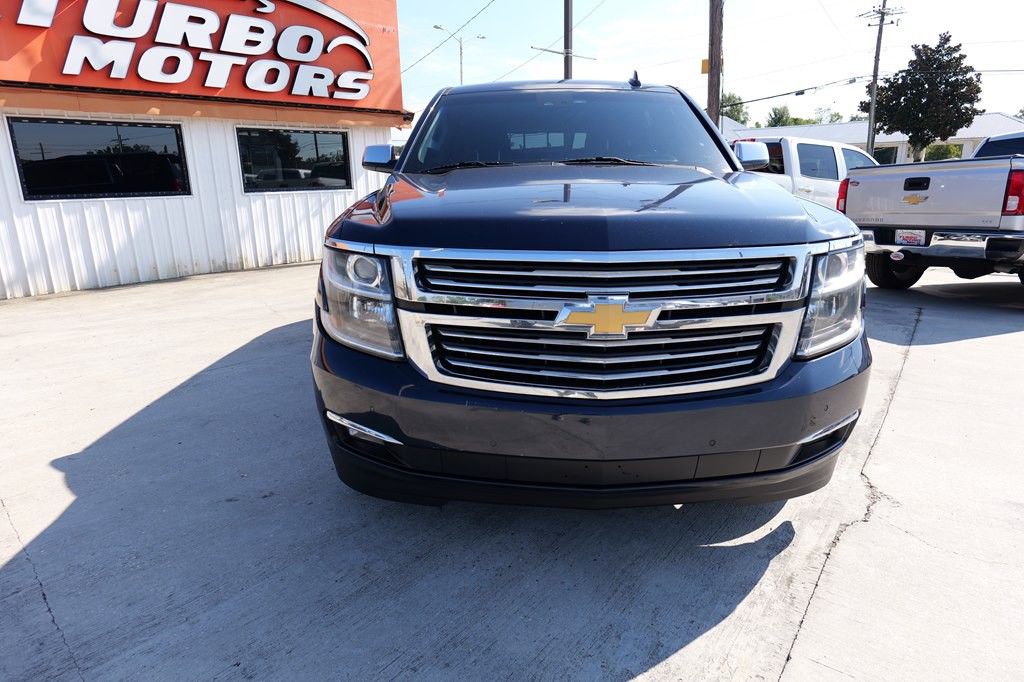 2019 Chevrolet Tahoe Image 2