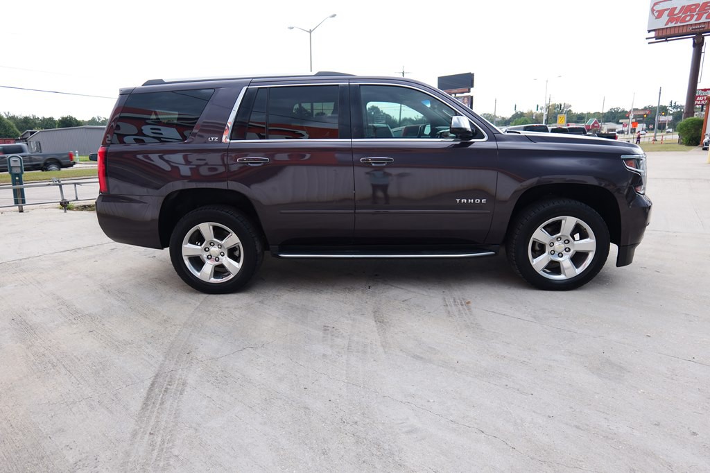 2016 Chevrolet Tahoe Image 4