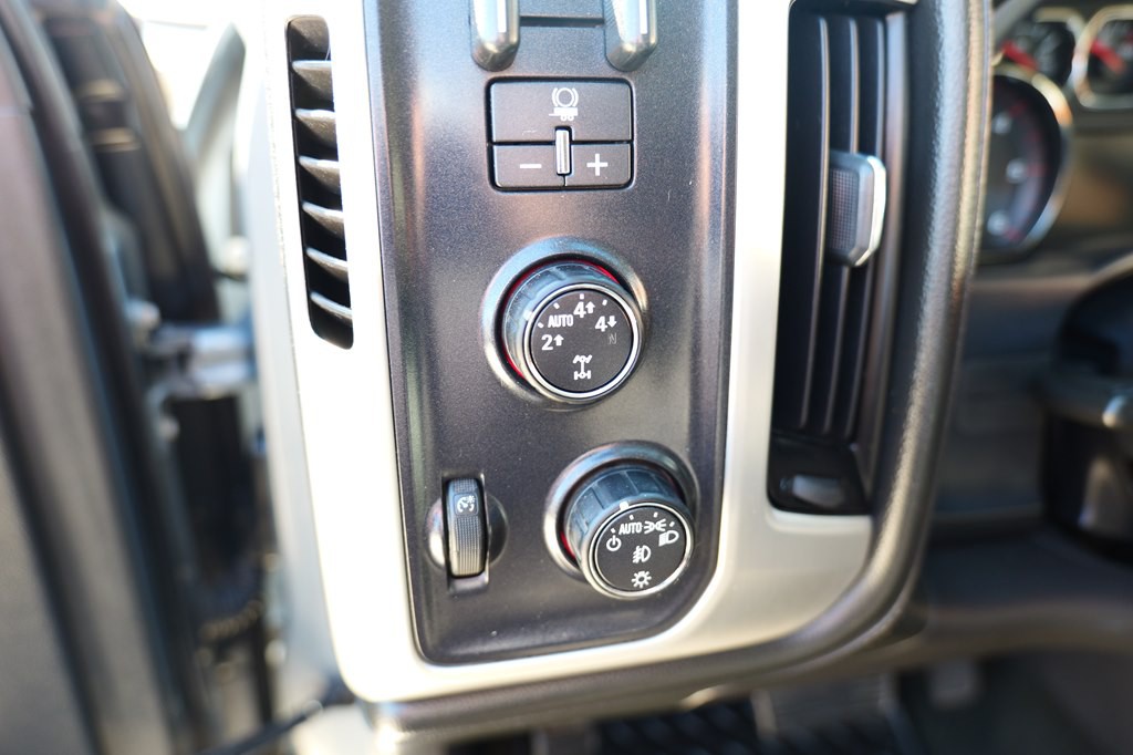 2016 GMC Sierra Image 17