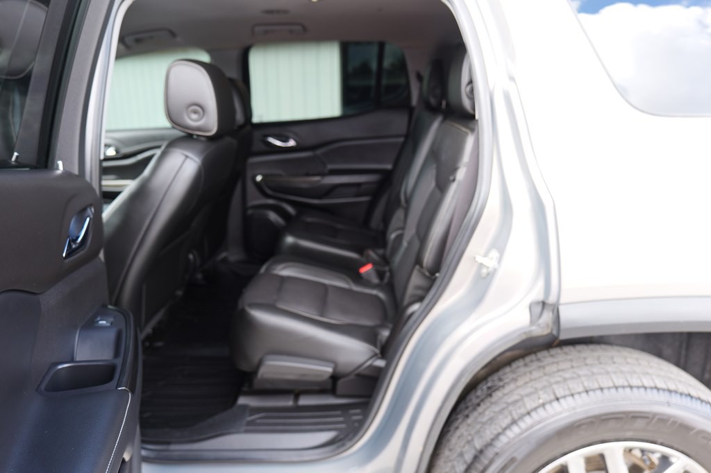 2019 GMC Acadia Image 30