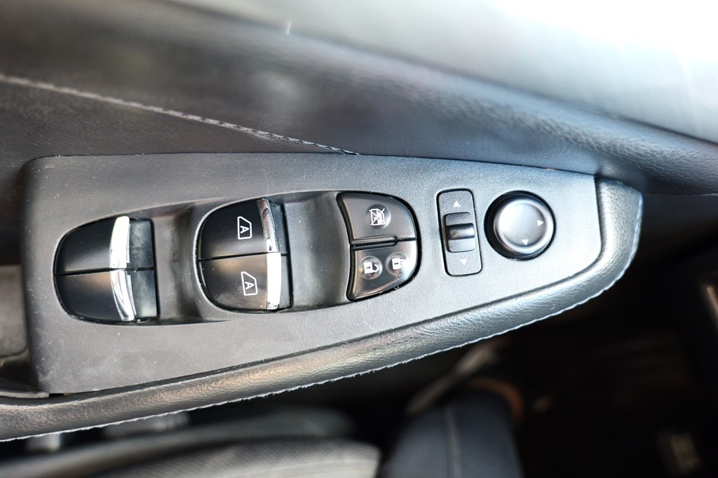 2018 Nissan Maxima Image 15