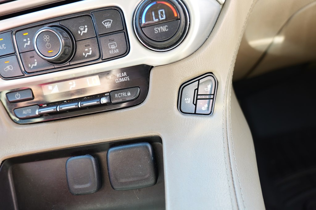 2016 GMC Yukon Image 28