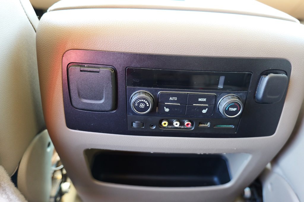 2016 GMC Yukon Image 43