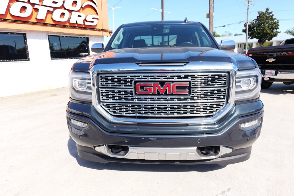 2017 GMC Sierra Image 2