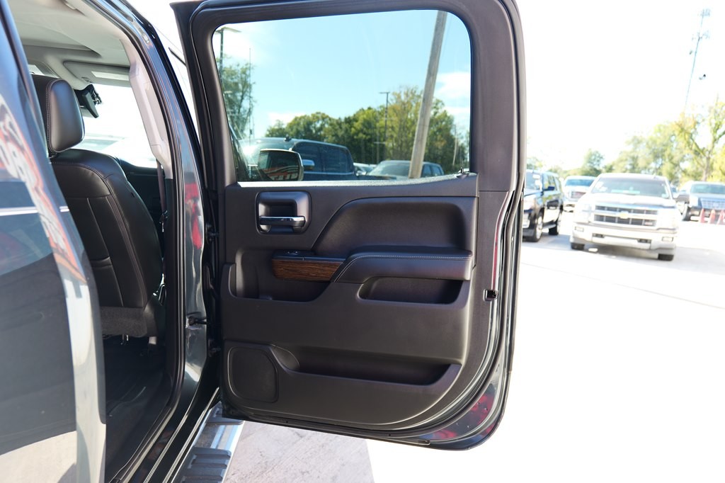 2017 GMC Sierra Image 50