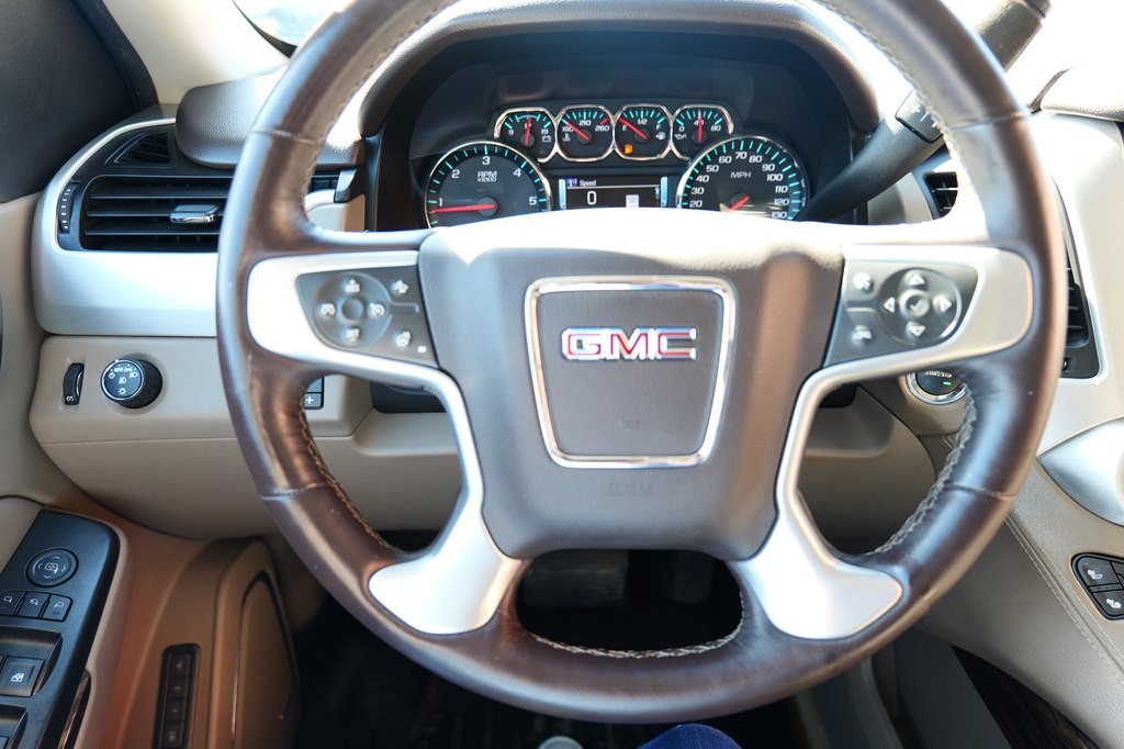 2017 GMC Yukon Image 18