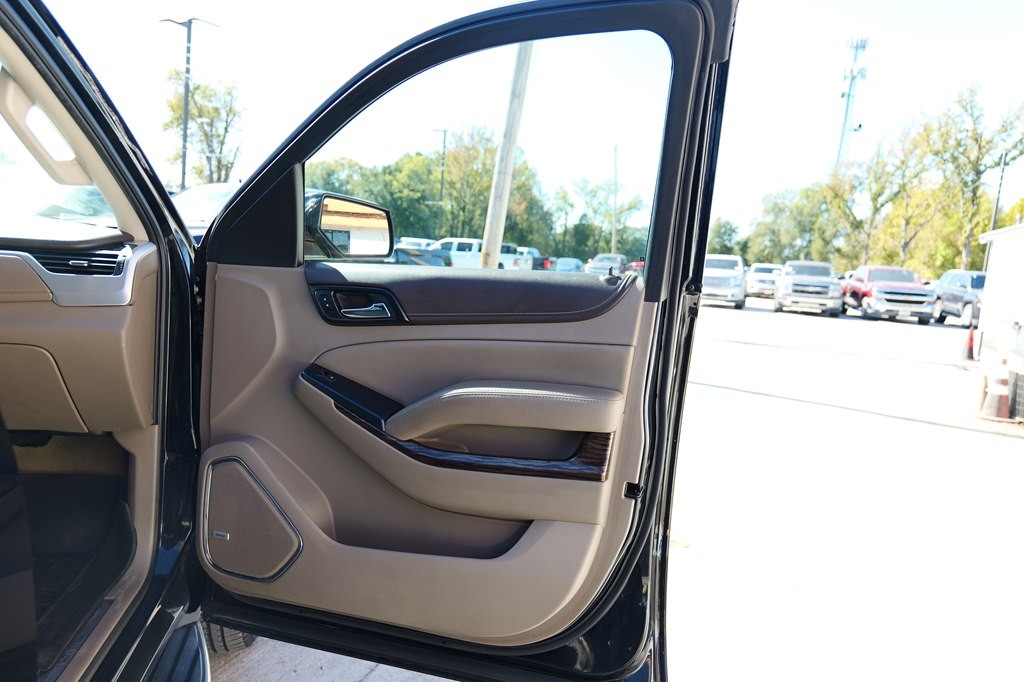 2017 GMC Yukon Image 50