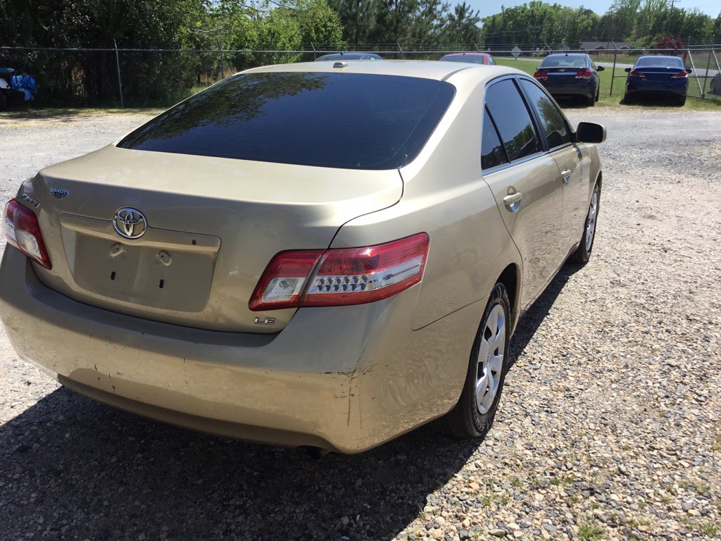 2011 Toyota Camry Image 5