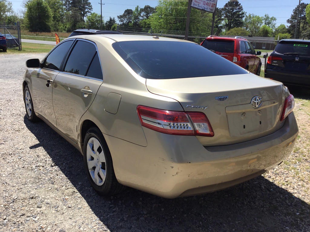 2011 Toyota Camry Image 7