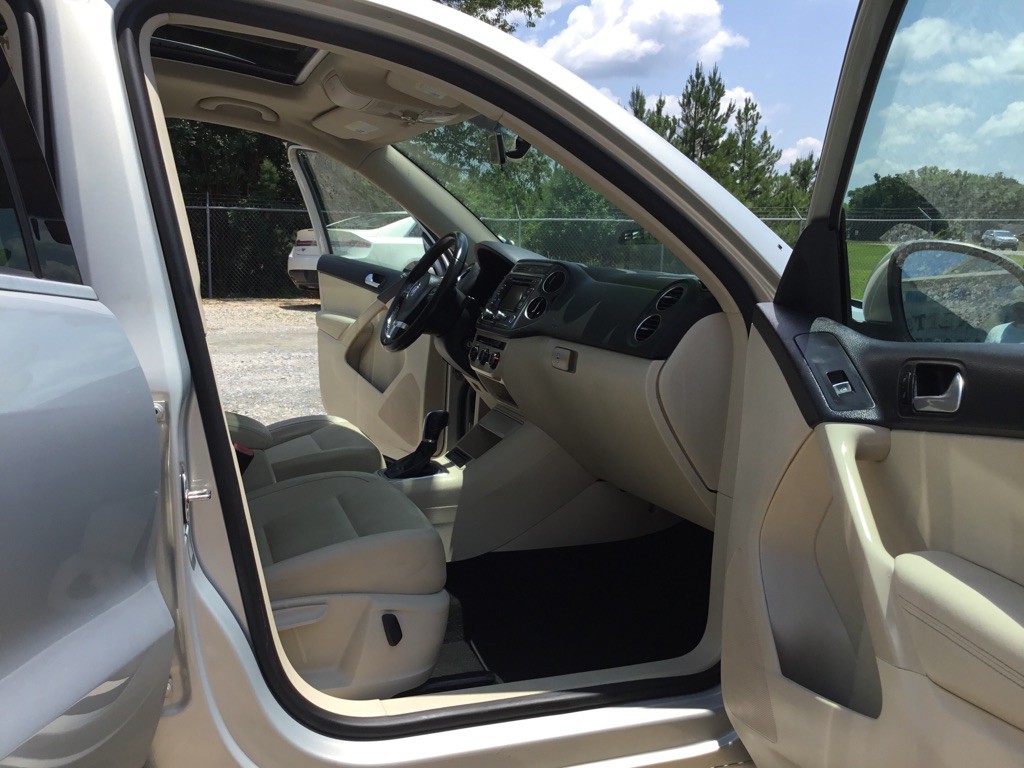 2013 Volkswagen Tiguan Image 11