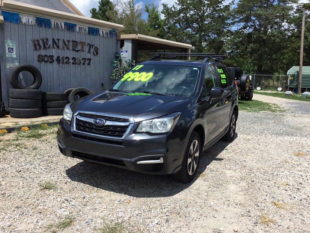 2017 Subaru Forester Image 1