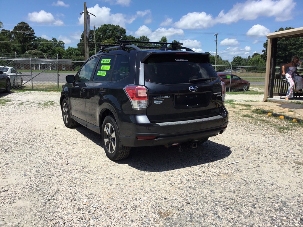 2017 Subaru Forester Image 6